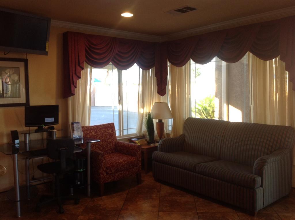 Americas Best Value Inn Hanford Esterno foto